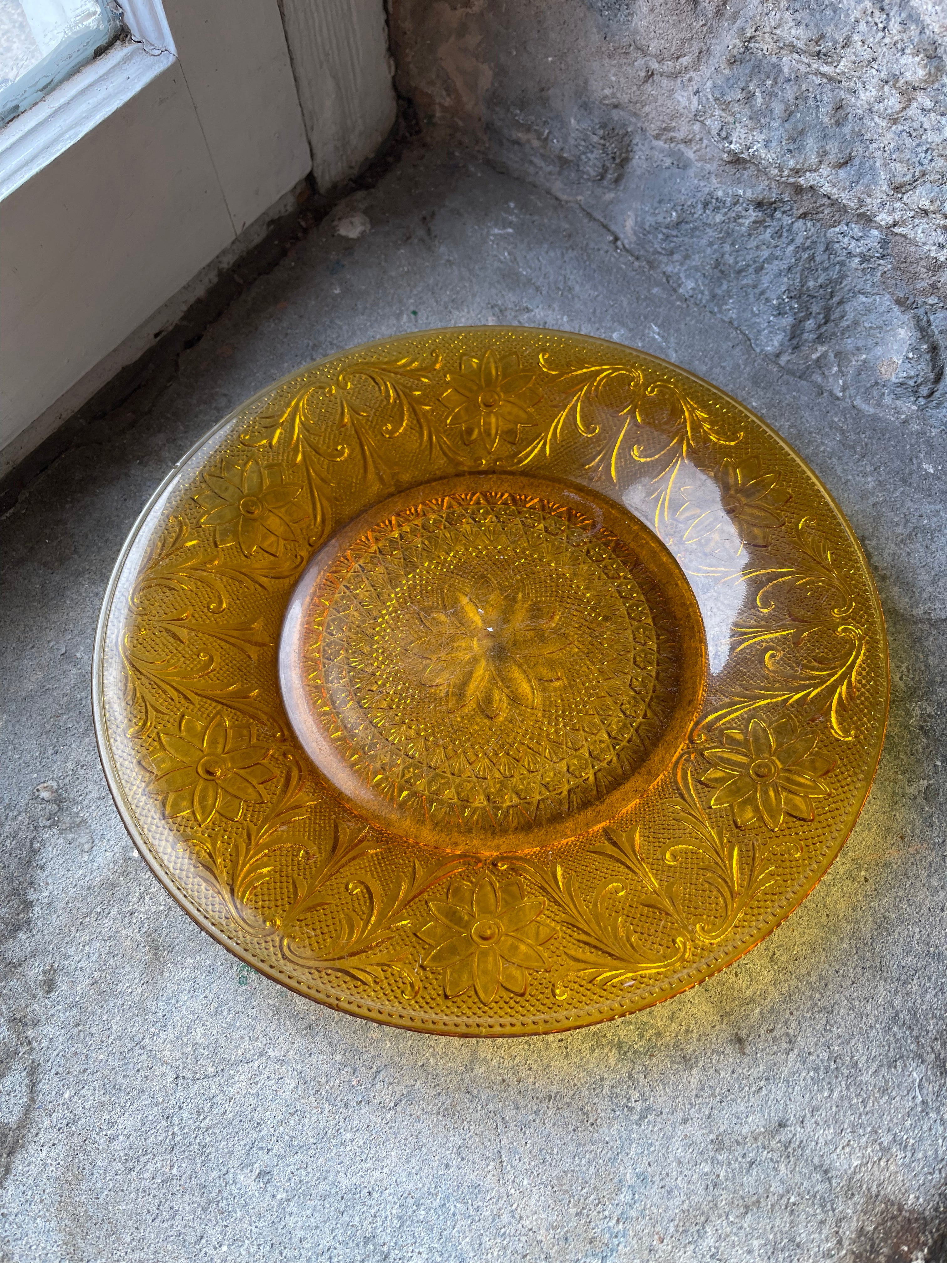 Amber Glass Plate