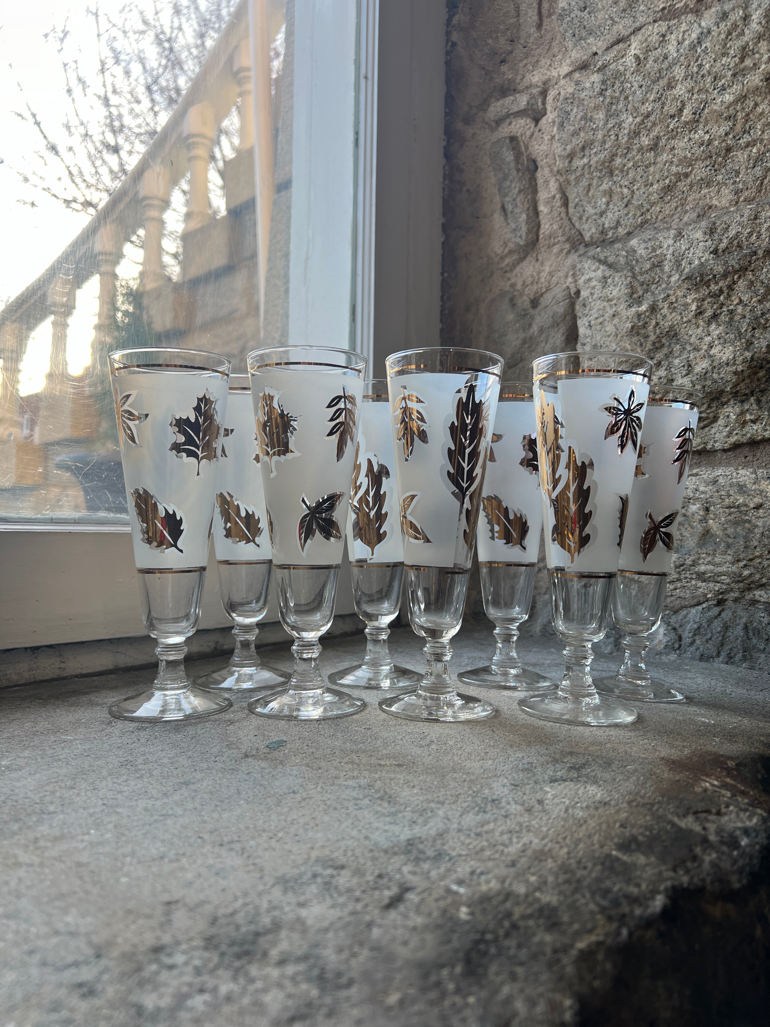 Set of 4 Libbey Frosted Gold Leaf Pilsner Glasses