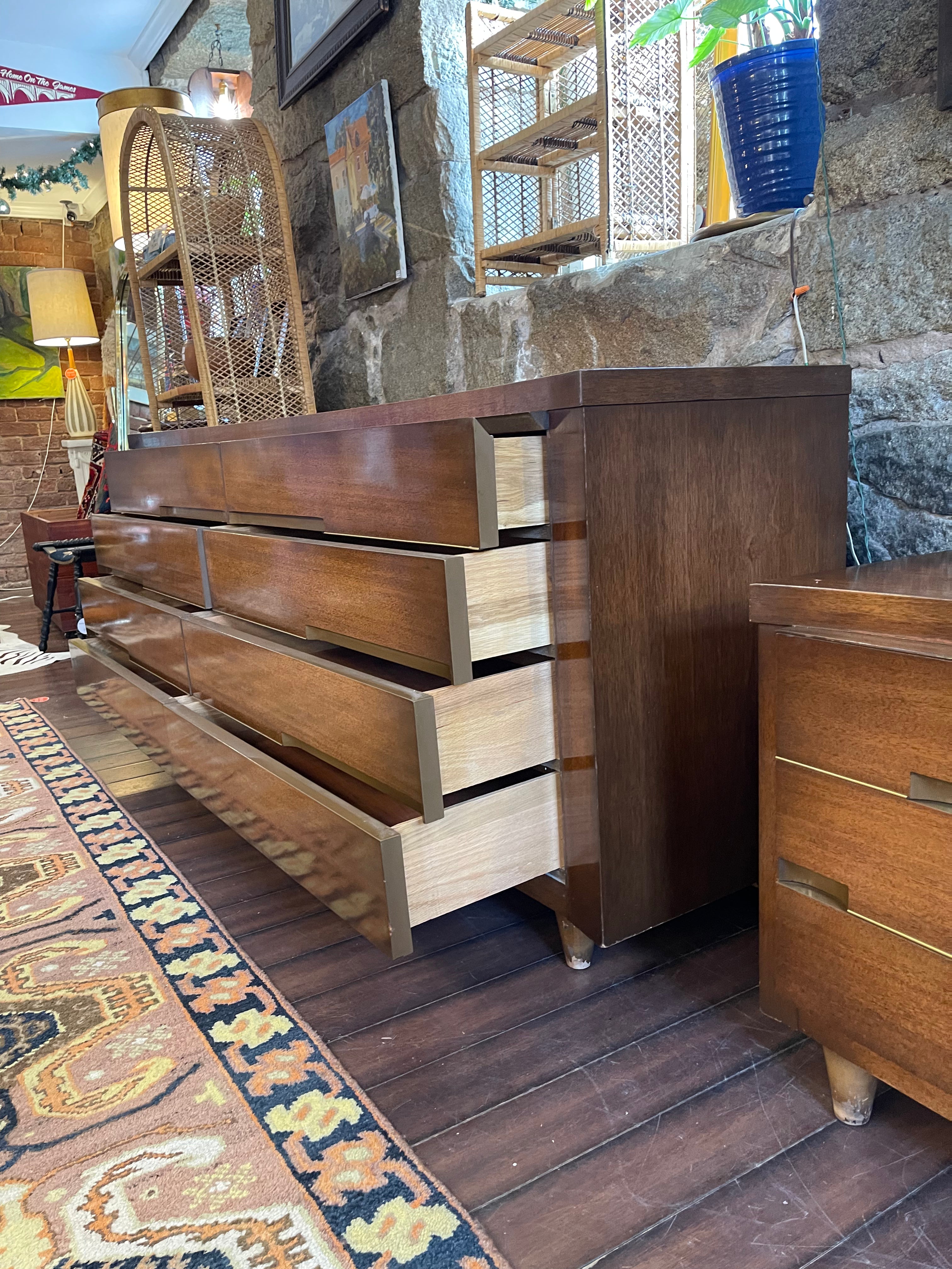 Mindoro Wood Double Dresser