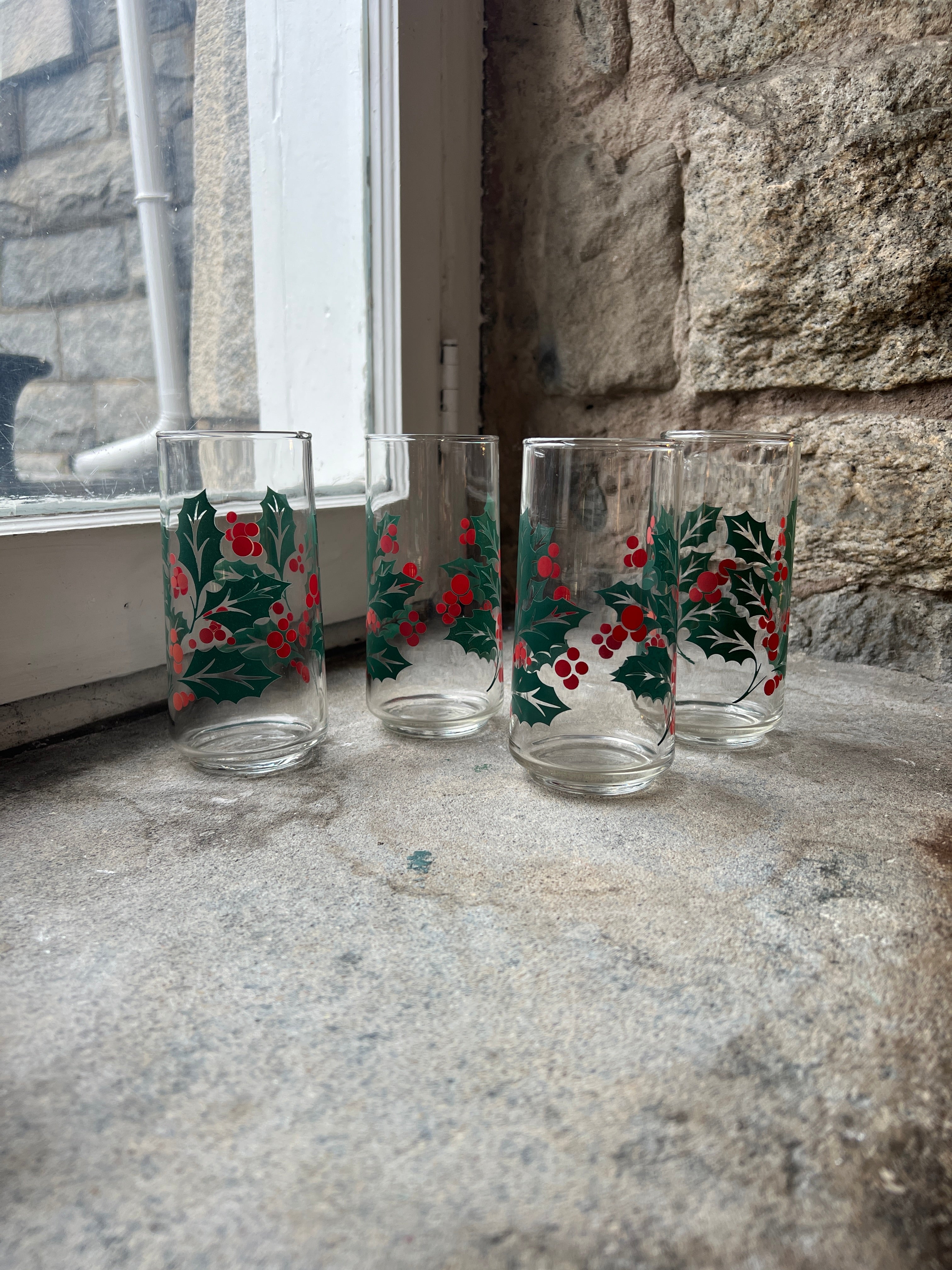 Set of 4 Holly & Berries Glasses